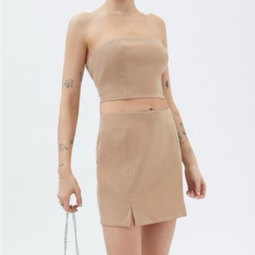 Urban Outfitters Motel Mini Skirt Sand Size Small